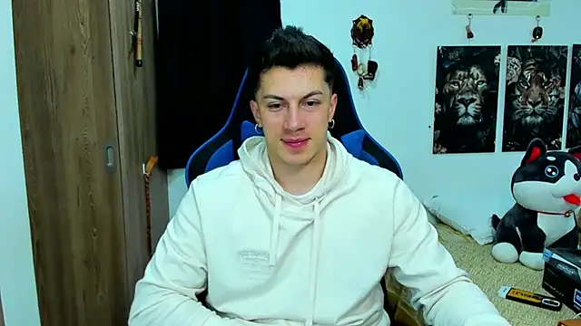 javiersexymann online show from December 2024 04:14:01 AM