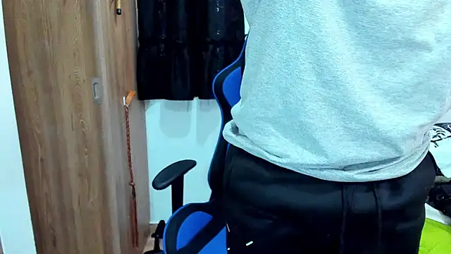 javiersexymann online show from December 2024 05:22:01 PM