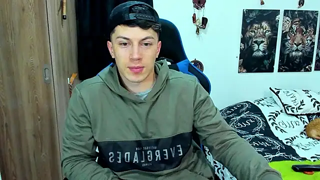 javiersexymann online show from December 2024 11:35:01 PM