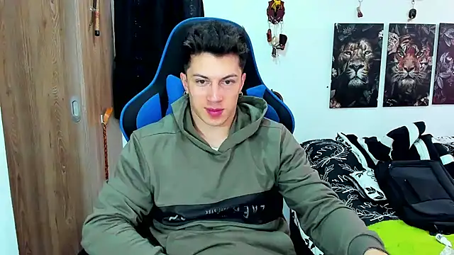 javiersexymann online show from December 2024 08:12:02 PM