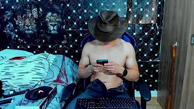 javiersexymann online show from February 2026 08:29:02 PM