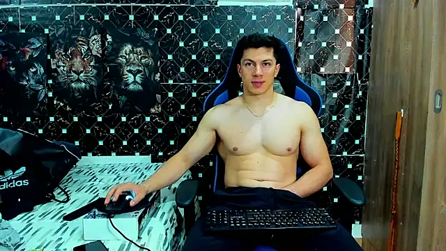 javiersexymann online show from May 2026 09:53:01 PM