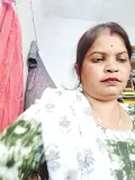 Rajnee33A online show from November 2025 10:48:02 AM