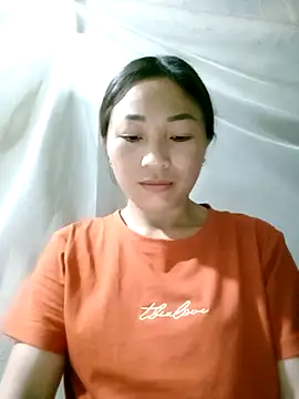 lucybaby00 online show from March 2026 10:49:01 PM