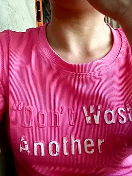 lucybaby00 online show from April 2026 05:29:02 AM