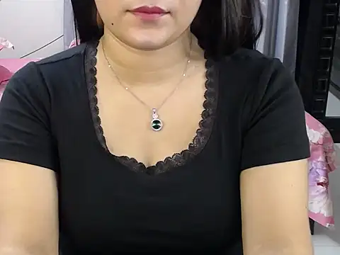 Snapshot of Ridiha_Pari chatting on October 2025 04:31:02 PM Ridiha Pari online show from October 2025 04:31:02 PM