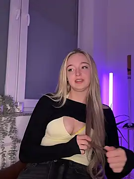 emilypeperoni online show from April 2026 05:02:01 PM