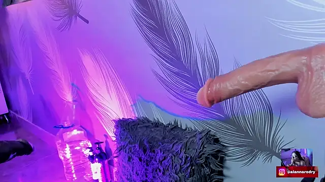 Snapshot of Alanna-sloppy chatting on September 2025 06:18:02 PM Alanna-sloppy online show from September 2025 06:18:02 PM