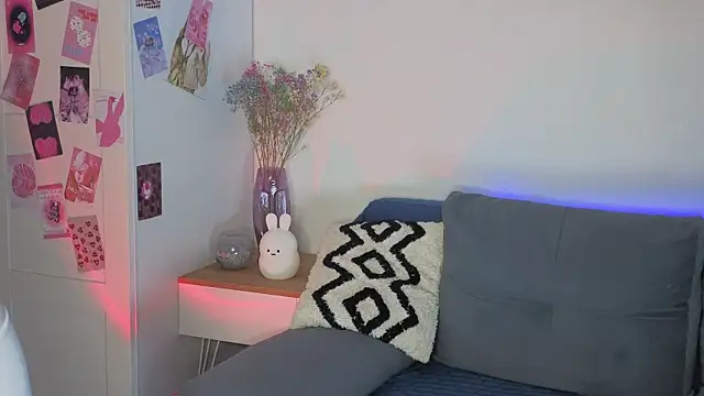 wavemary online show from September 2025 03:24:02 PM