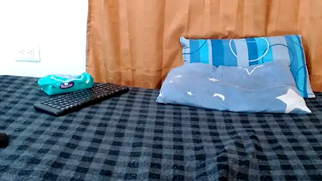 skinnyverus18 online show from March 2026 06:35:02 PM