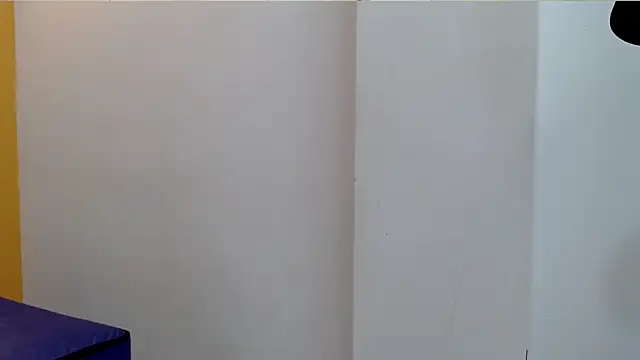 skinnyverus18 online show from April 2026 06:48:02 PM