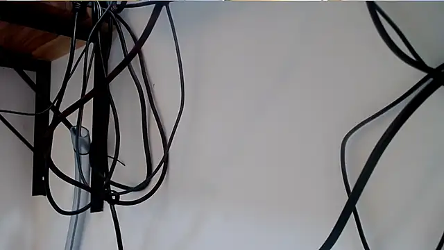 skinnyverus18 online show from April 2026 06:54:02 PM