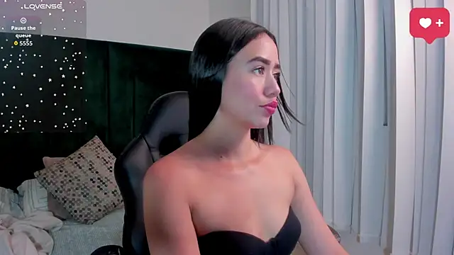 SaraWagner  online show from April 2026 12:11:02 AM