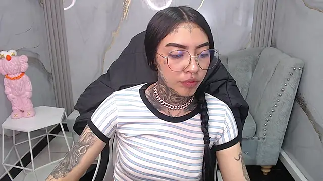 Snapshot of Ashley_Blum_v chatting on October 2025 01:01:02 PM Ashley Blum v online show from October 2025 01:01:02 PM