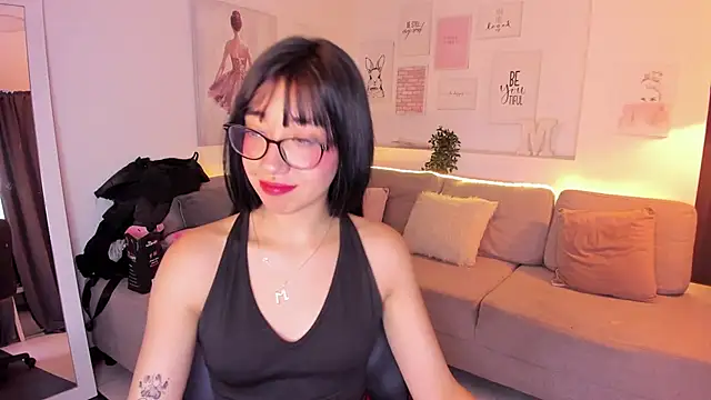 Snapshot of Miacorner_ chatting on October 2025 09:48:02 PM Miacorner online show from October 2025 09:48:02 PM