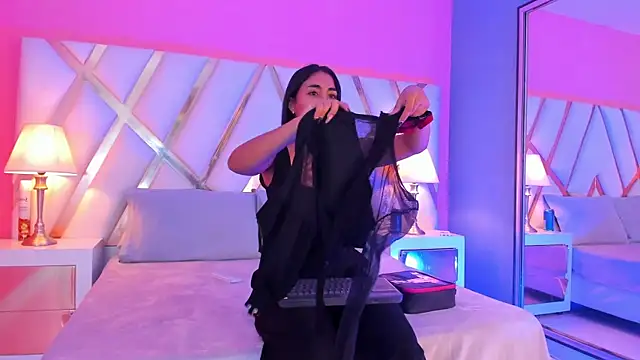 Snapshot of JadeeKhan chatting on October 2025 09:05:02 PM JadeeKhan online show from October 2025 09:05:02 PM