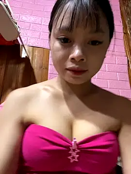 LunaBerry18 online show from September 2025 12:50:02 PM