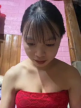 LunaBerry18 online show from October 2025 02:57:02 PM