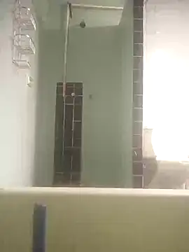 ReyesSau online show from September 2025 04:34:02 PM