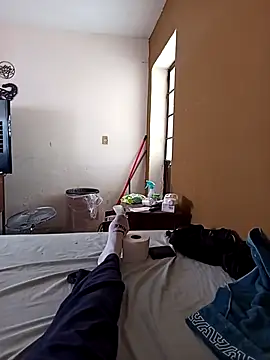 ReyesSau online show from November 2025 03:33:02 PM