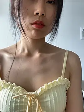 xiaoya8866 online show from June 2026 05:24:01 AM