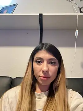 bbgurlnickii online show from October 2025 03:03:02 AM