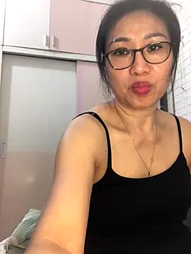 Vitamin sexy online show from September 2025 09:14:02 AM