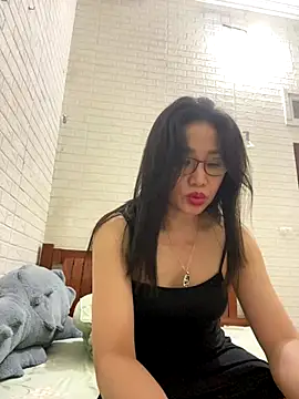 Vitamin sexy online show from October 2025 01:00:02 PM
