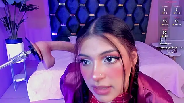 Micki   online show from November 2025 12:15:02 PM