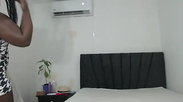 DaiishaWolf online show from September 2025 06:41:02 PM