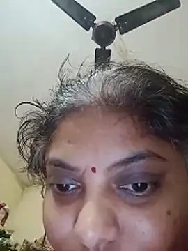 Cute radhaaa online show from November 2025 02:07:02 PM