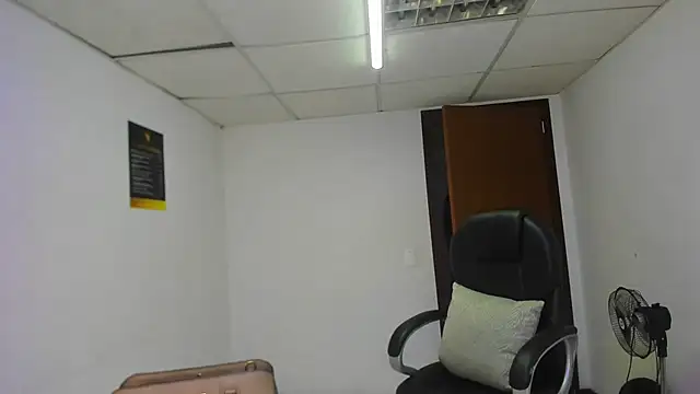 Aisha hotts777 online show from March 2026 03:12:01 AM