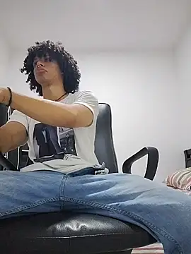 SoloRizo online show from November 2025 02:28:02 AM