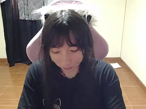 ScarlettShirahoshi online show from November 2025 03:58:01 PM