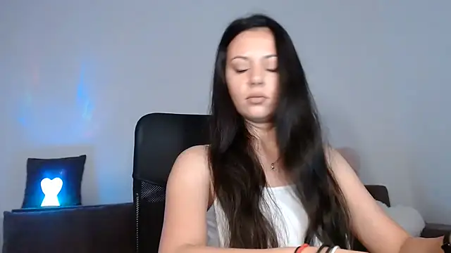Snapshot of KIMBERLLY01 chatting on June 2026 04:37:02 AM KIMBERLLY01 online show from June 2026 04:37:02 AM