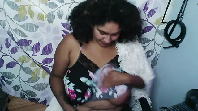 Snapshot of Mommybubbles2 chatting on October 2025 11:31:01 AM Mommybubbles2 online show from October 2025 11:31:01 AM