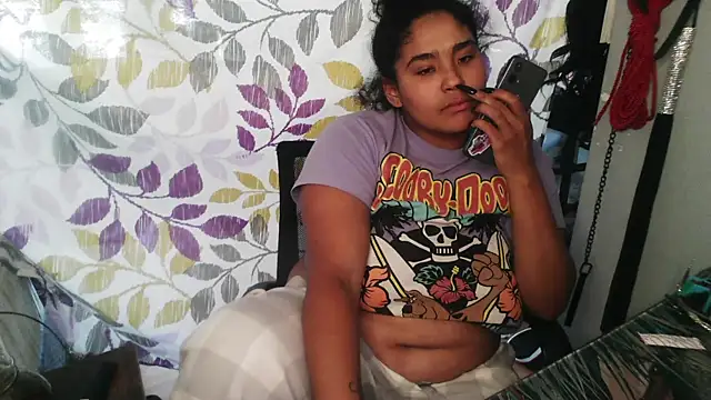 Snapshot of Mommybubbles2 chatting on October 2025 02:27:02 PM Mommybubbles2 online show from October 2025 02:27:02 PM