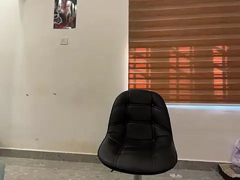 LucytheDevilQueen online show from December 2025 03:56:02 AM