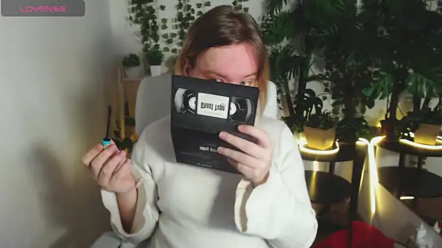 Amanda Butlerr online show from December 2025 09:04:01 AM