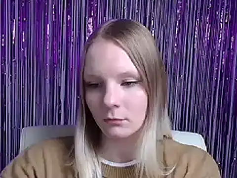 Snapshot of Kassandra_XX chatting on September 2025 11:02:01 AM Kassandra XX online show from September 2025 11:02:01 AM