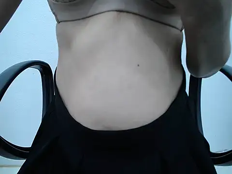 Snapshot of _Lady- chatting on October 2025 08:32:02 PM Lady- online show from October 2025 08:32:02 PM