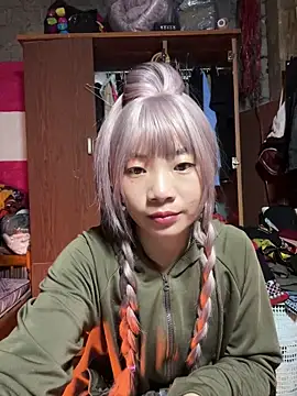 AAANINE22 online show from September 2025 03:11:01 PM