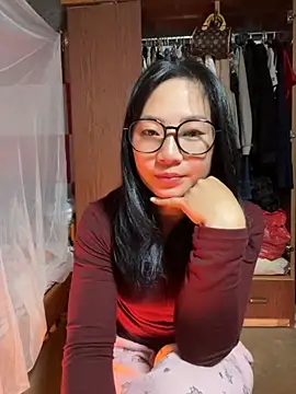 AAANINE22 online show from October 2025 01:00:01 PM