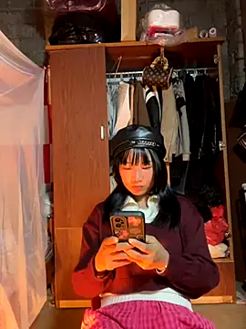 AAANINE22 online show from October 2025 07:51:02 AM