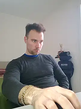 mrlyuis online show from December 2025 10:23:02 AM