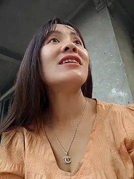 TinTim02 online show from April 2026 10:57:02 AM