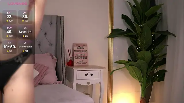 RebeccaRese online show from March 2026 09:04:02 AM