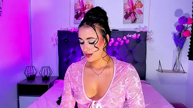 SagiraBelle online show from April 2026 05:25:01 PM