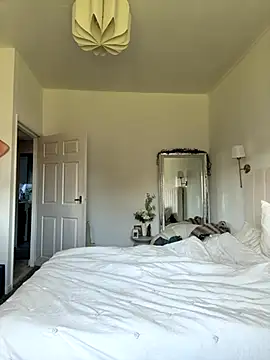 AlyssaAngell online show from November 2025 11:10:02 AM