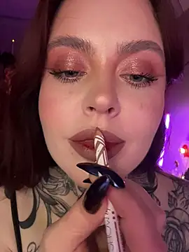 Snapshot of Mariiiiiway chatting on October 2025 07:42:02 PM Mariiiiiway online show from October 2025 07:42:02 PM